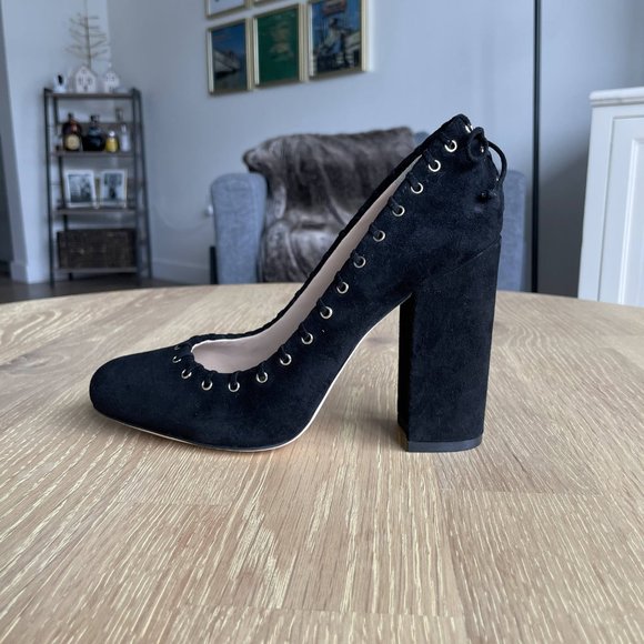 SOLD NWT Karl Lagerfeld Black Suger Suede Stitched Pump - Picture 6 of 9
